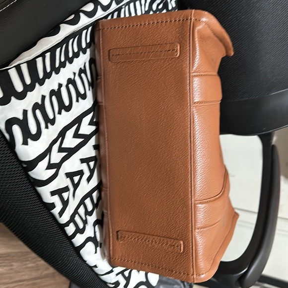 Marc Jacobs Medium Tote Bag - Picture 10 of 14